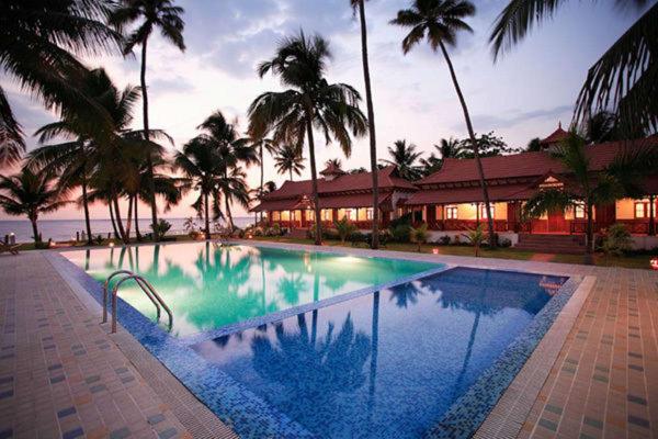 Bazen u objektu Cocobay Resort Kumarakom ili u blizini