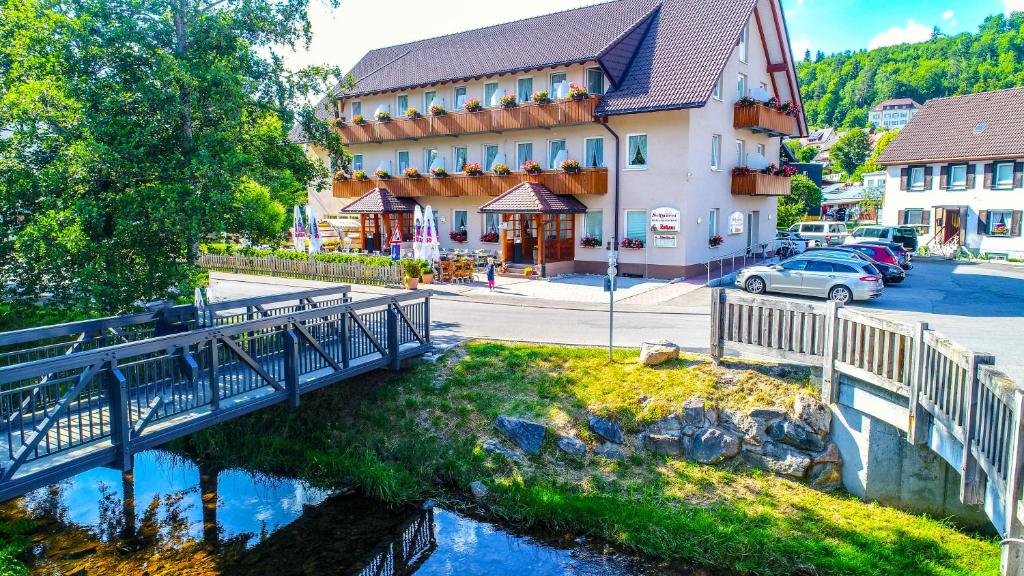 Budova, v ktorej sa hotel nachádza