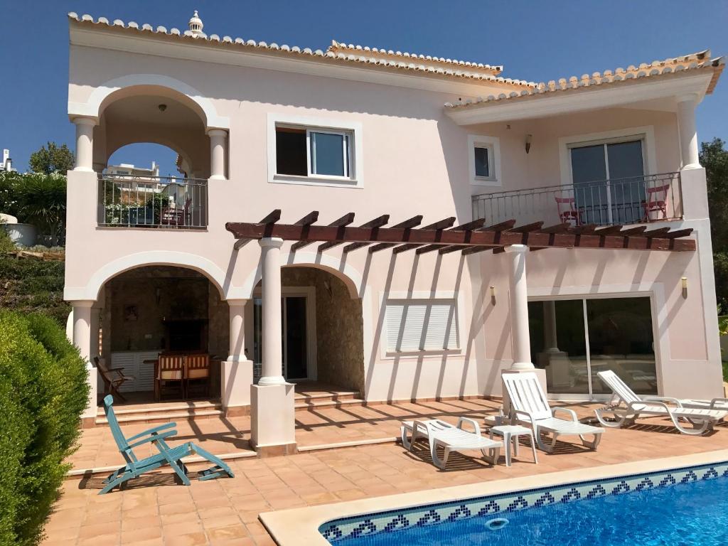 Bild i bildgalleri på Lovely Burgau villa just 3 mins walk from beach i Budens