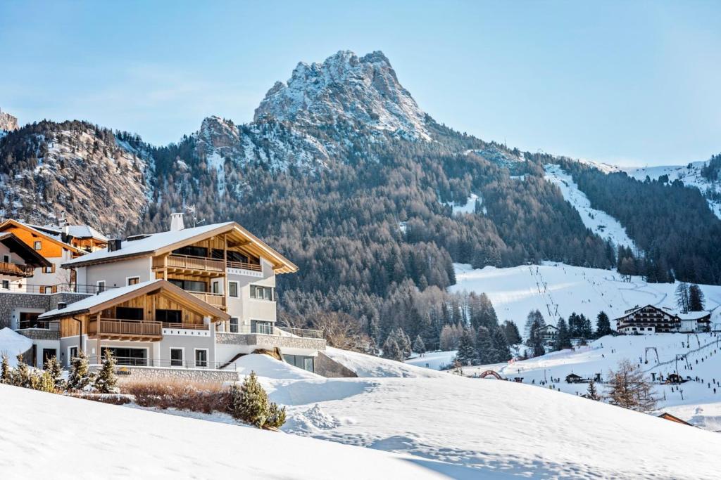 Peisaj natural din apropierea acestui aparthotel