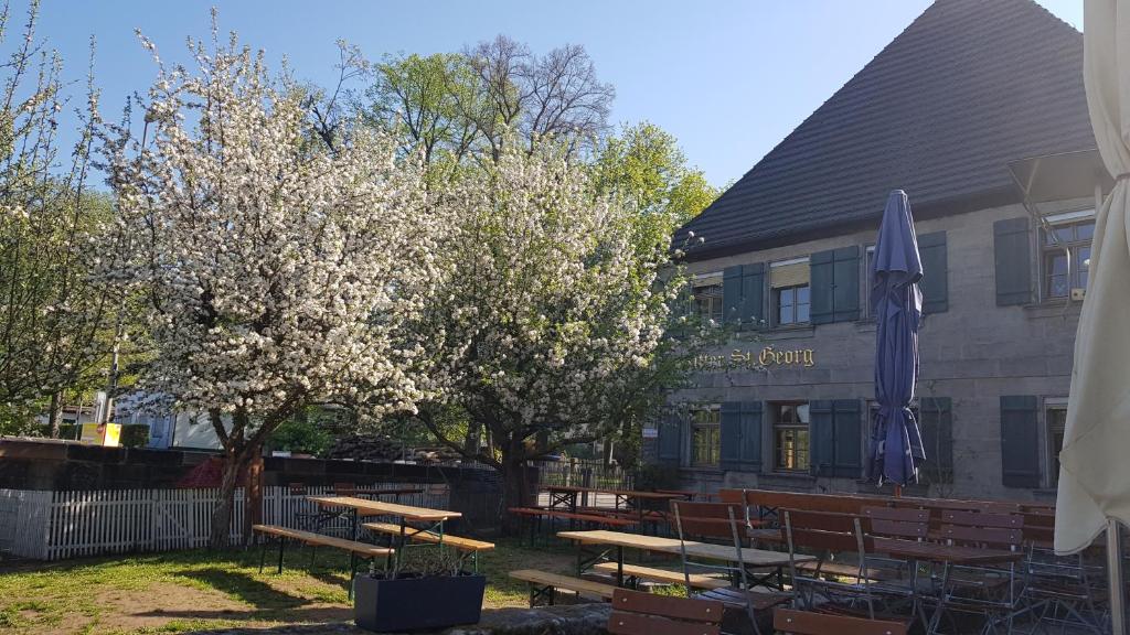 Jardí fora de Hotel und Gasthof Ritter St. Georg