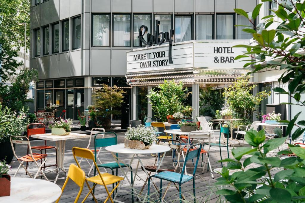 Restaurant o un lloc per menjar a Ruby Leni Hotel Dusseldorf