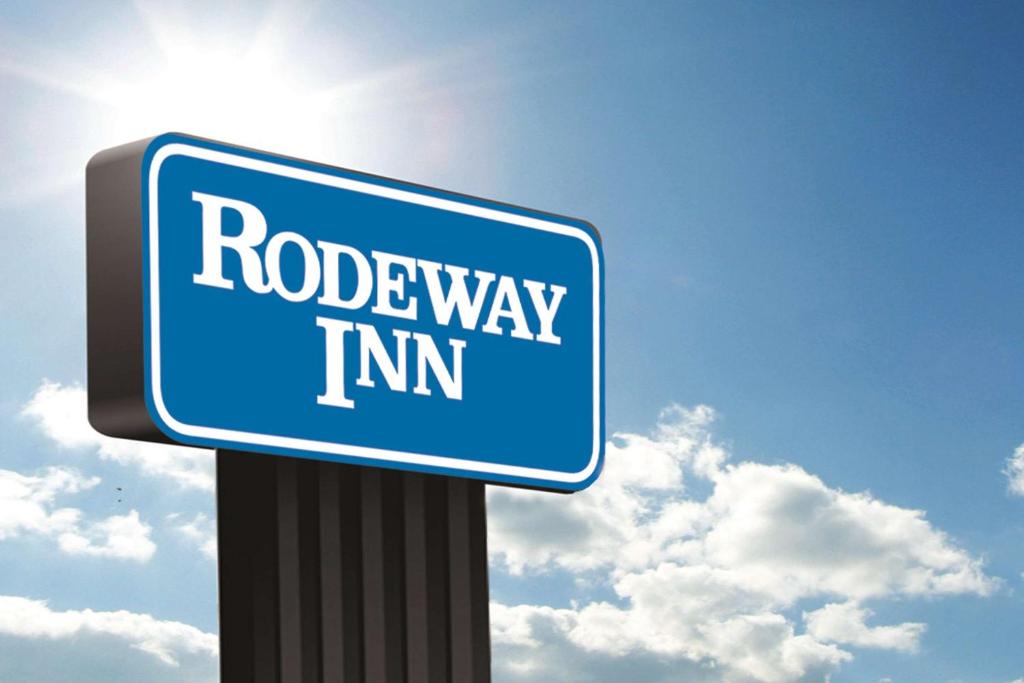 Сертификат, награда, табела или друг документ на показ в Rodeway Inn