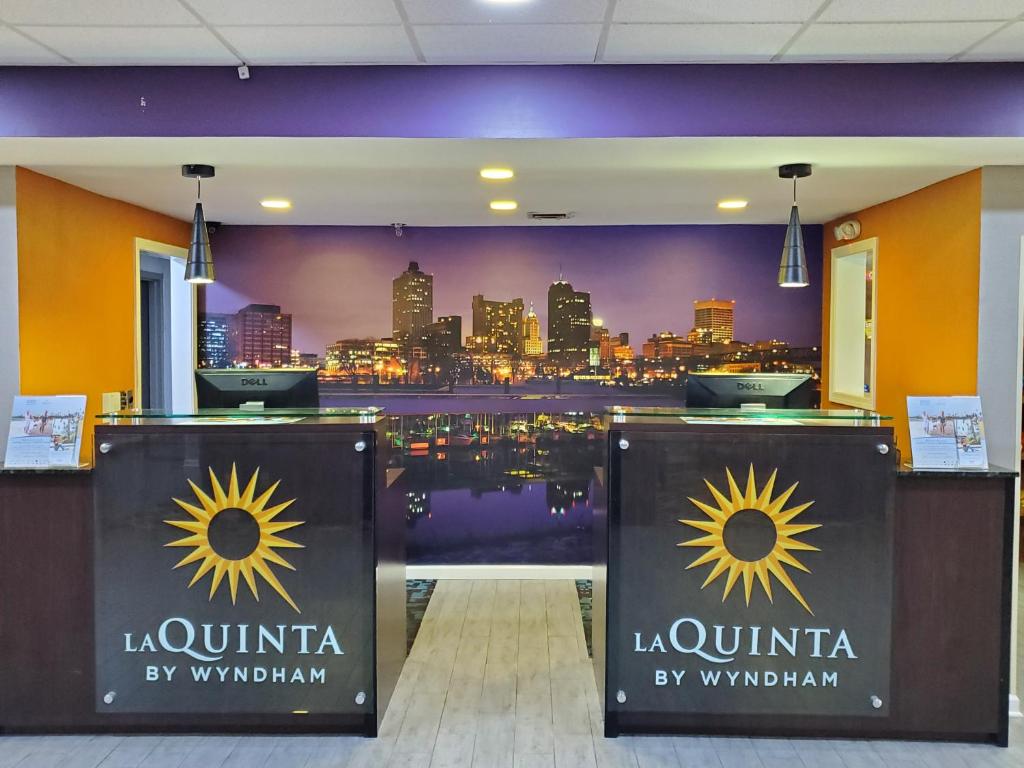 La Quinta by Wyndham Memphis Airport Graceland 면허증, 상장, 서명, 기타 문서