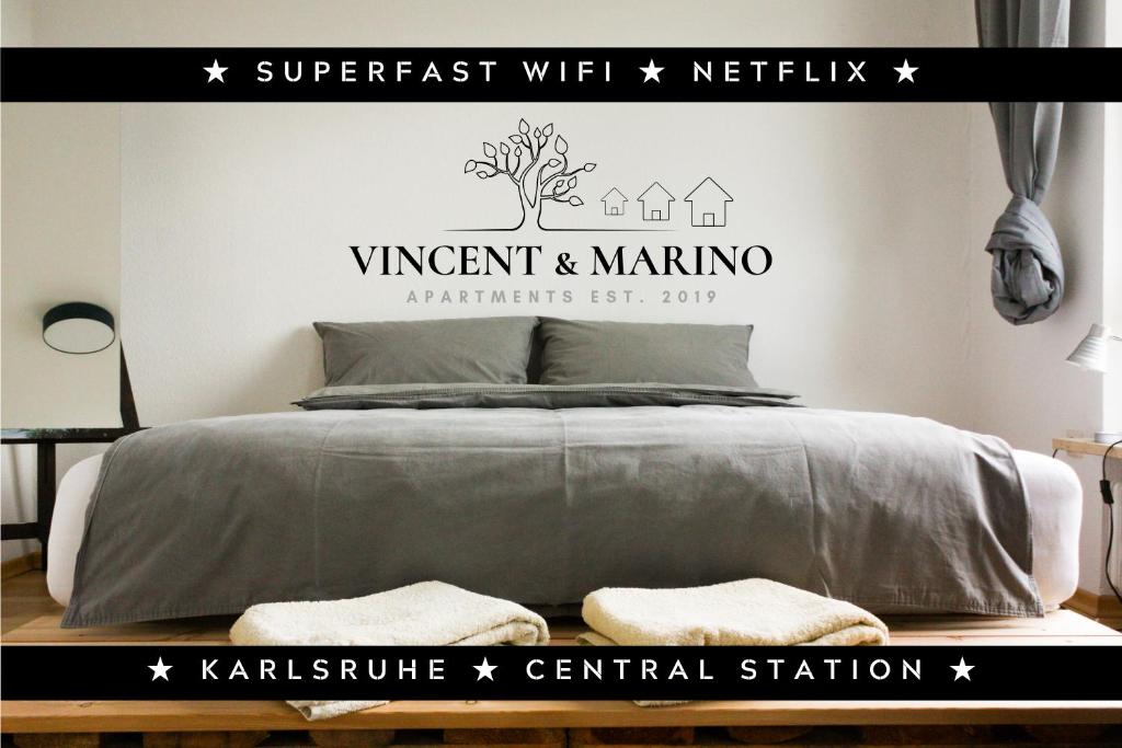 Cama ou camas em um quarto em #centralstation #130qm Hauptbahnhof #netflix