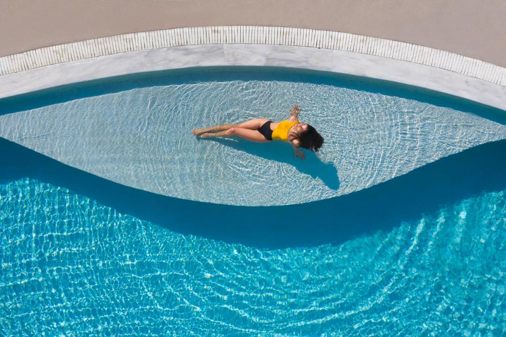 Kolam renang di atau di dekat Lilium Hotel Santorini