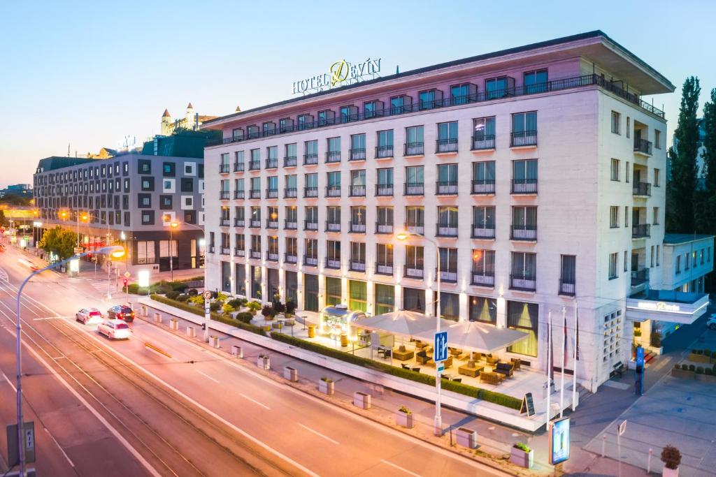 El edificio en el que está el hotel