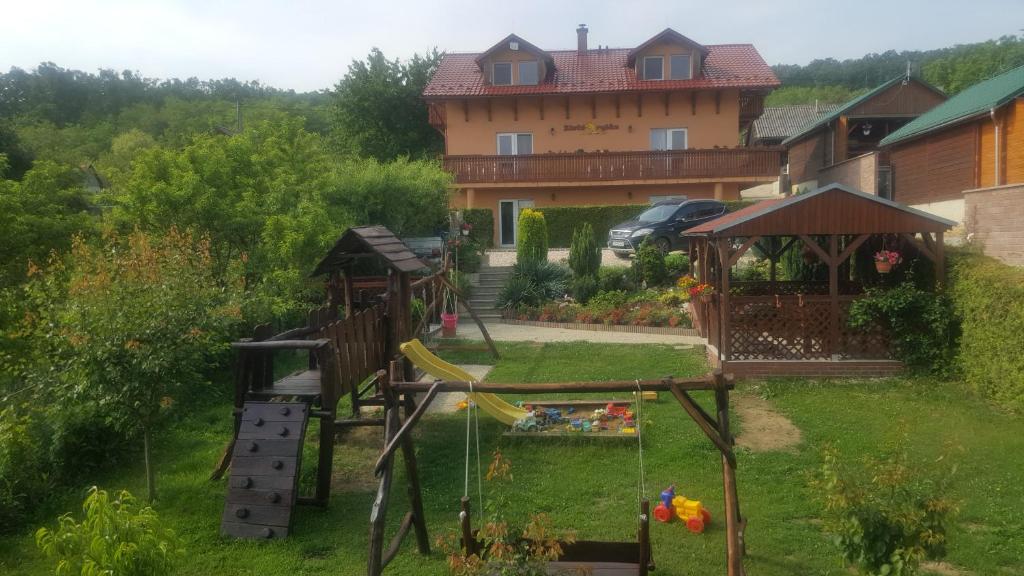 Garden sa labas ng Penzion Zlatá rybka