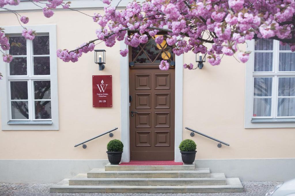 Muka bangunan atau pintu masuk Hotel am Großen Waisenhaus