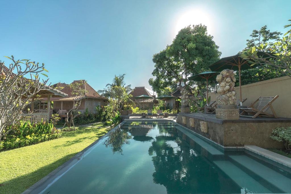 Бассейн в Kirani Joglo Villa Bali by Mahaputra или поблизости