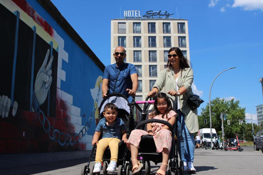 Hostia v ubytovaní Schulz Hotel Berlin Wall at the East Side Gallery