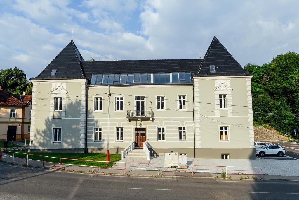 Pastatas, kuriame yra šis apartamentų viešbutis