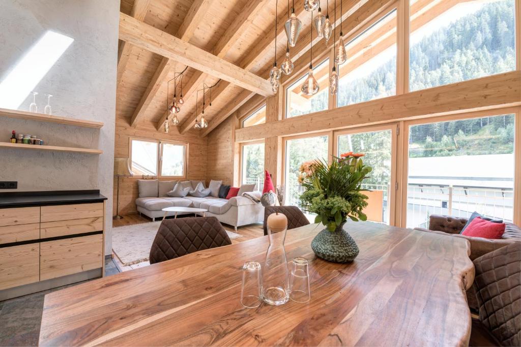 Istumisnurk majutusasutuses Quality Hosts Arlberg - ALPtyrol Appartements