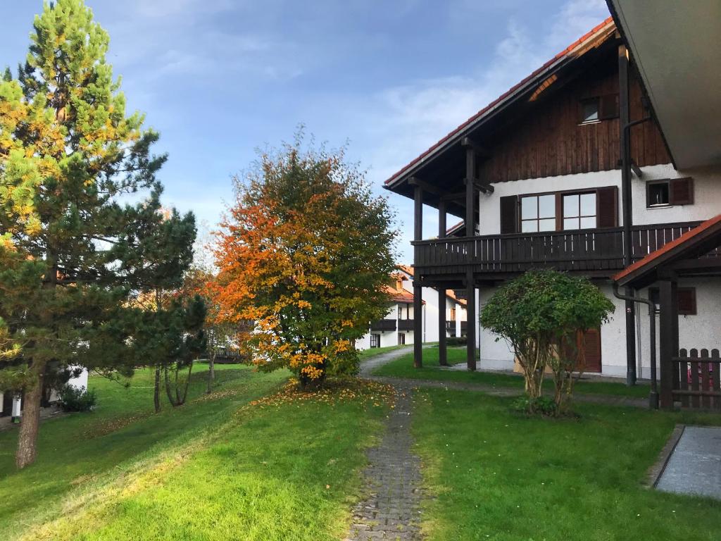 גינה חיצונית ב-Schöne Ferienapartments im Bayerischer Wald Chrysantihof Zwiesel