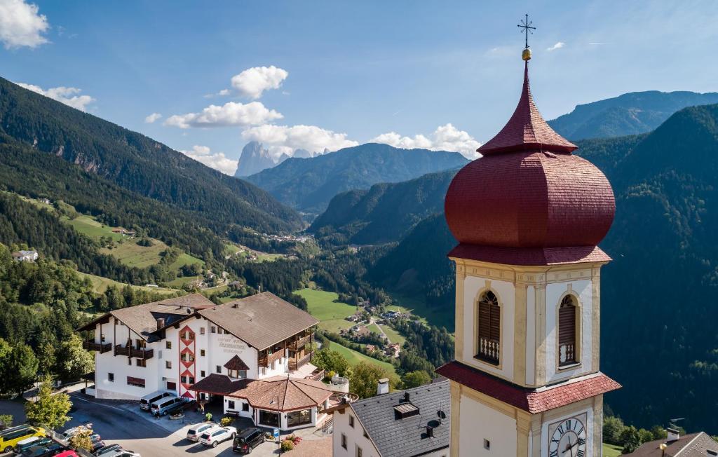 Splošen pogled na gorovje oz. razgled na gore, ki ga ponuja hotel