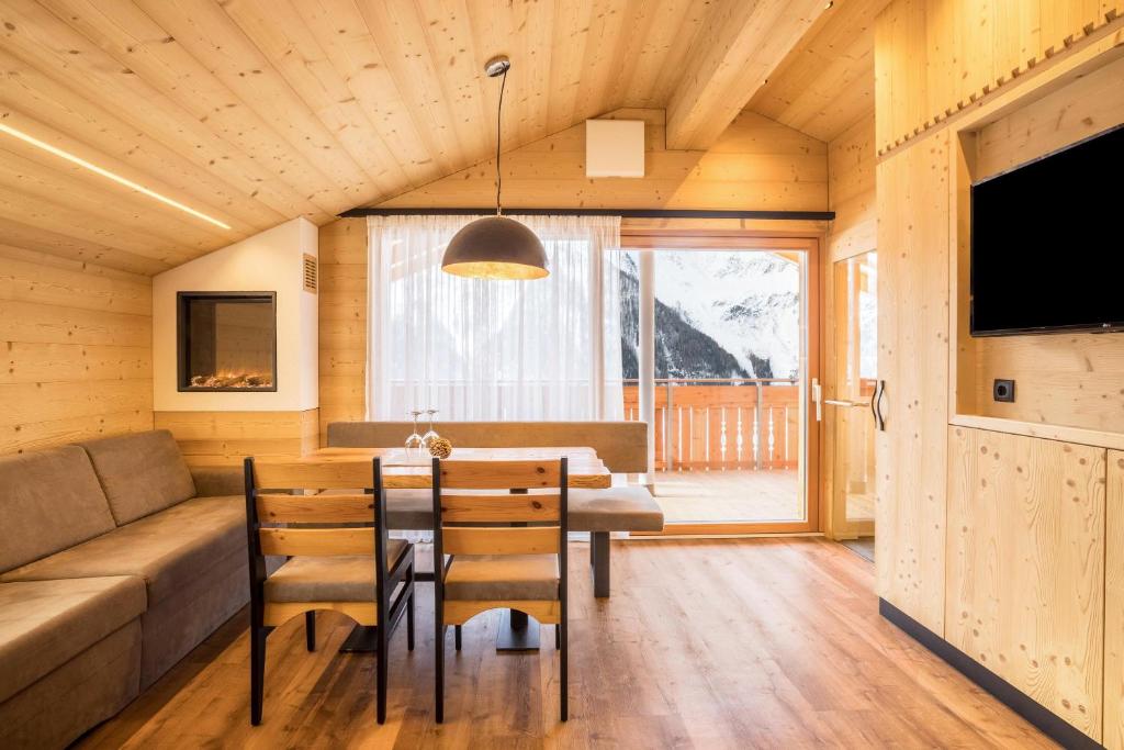 TV/trung tâm giải trí tại Chalets Reisnock - Hochgruberhof