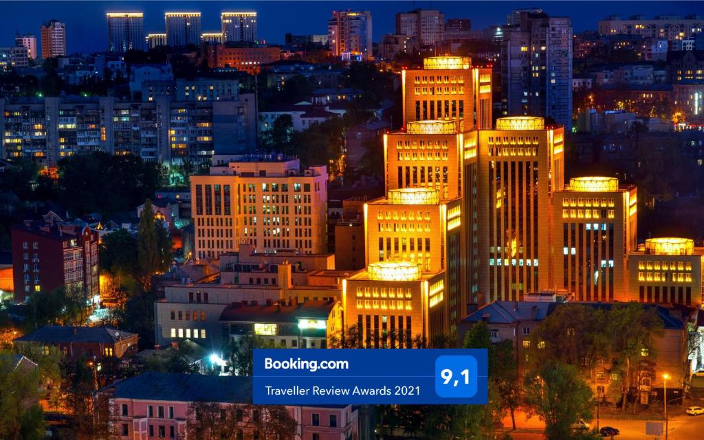 Una vista general de Dnipró o una vista desde la ciudad tomada desde el hotel