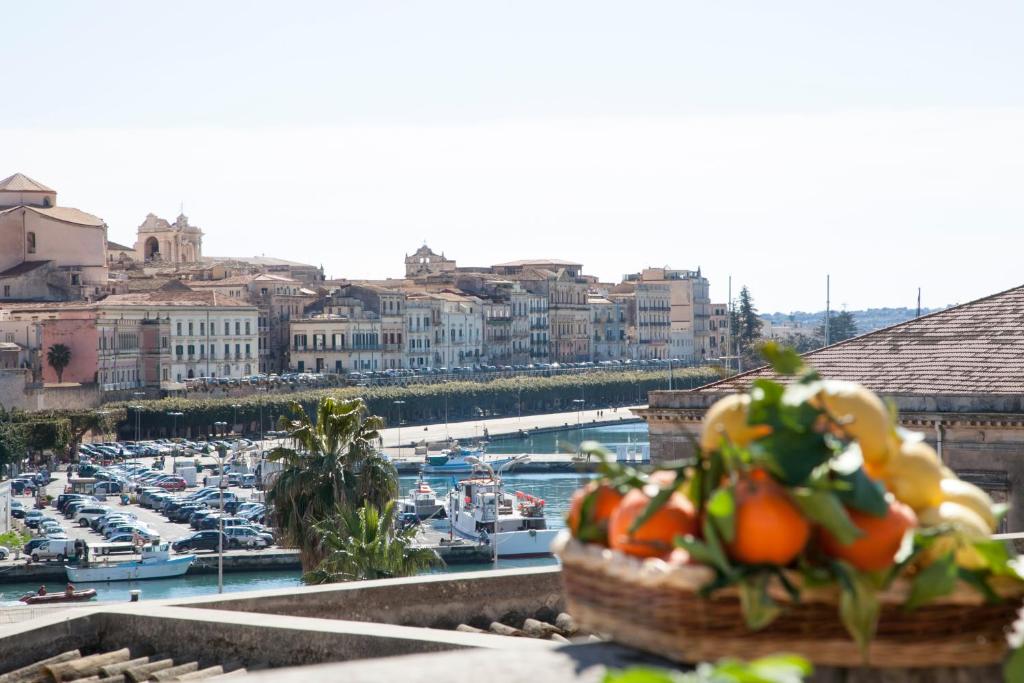 General view ng Siracusa o city view na kinunan mula sa hotel