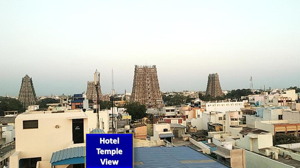 Una vista general de Madurai o una vista desde la ciudad tomada desde el hotel