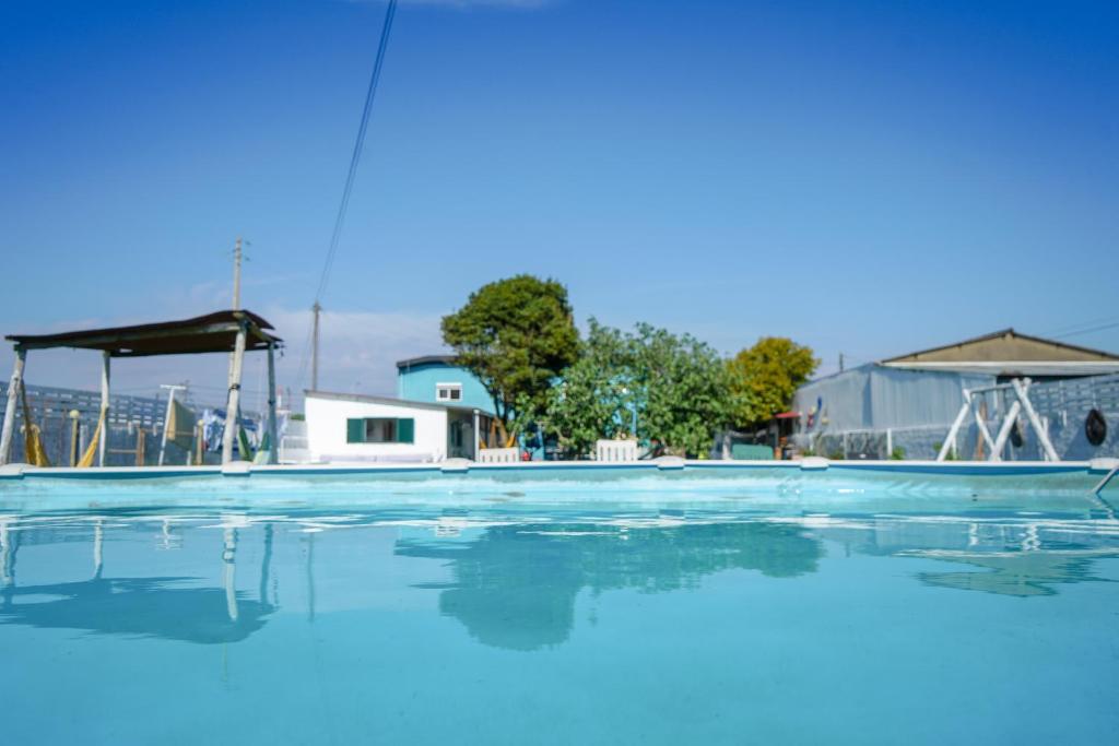 Bazen u objektu Costanova Surfhouse ili u blizini