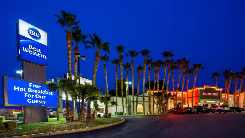 Certifikát, hodnocení, plakát nebo jiný dokument vystavený v ubytování Best Western Pahrump Oasis