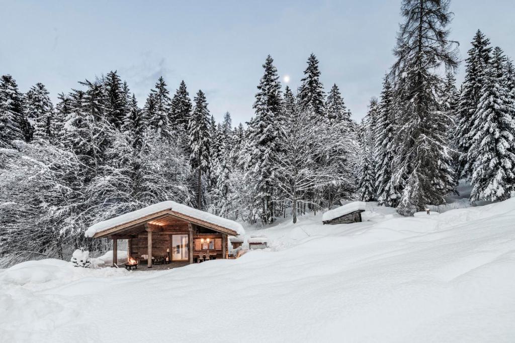 Το La Mendola Alm Chalet τον χειμώνα