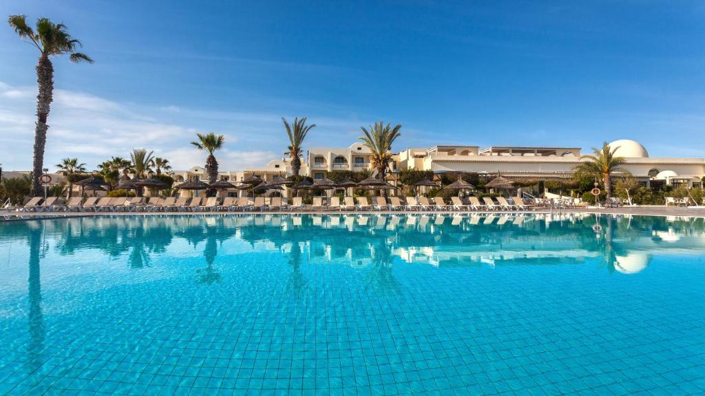 The swimming pool at or close to Djerba Aqua Resort