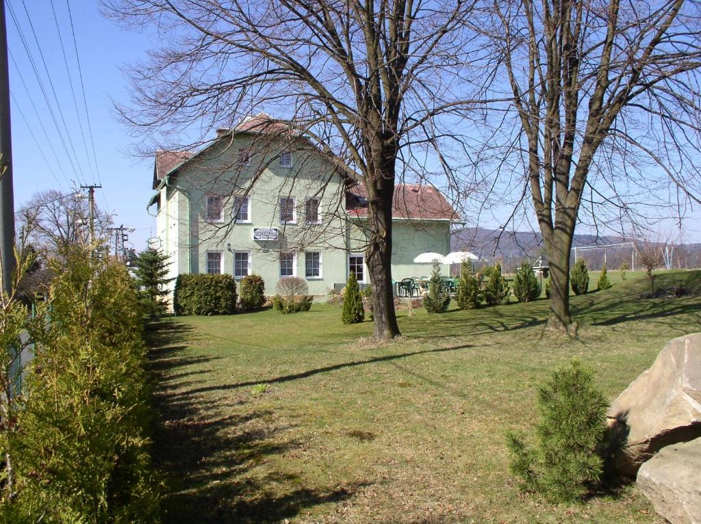 The building in which a vendégházakat is located