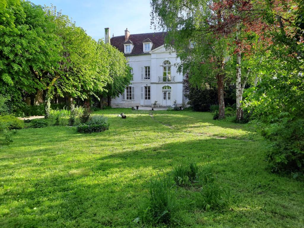 Сад в Saint-Eusèbe Mansion - Hôtel Particulier St-Eusèbe