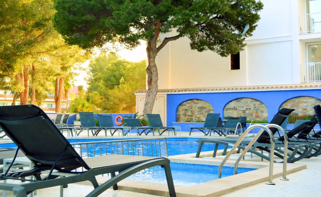 The swimming pool at or close to Hotel Torre Azul & Spa - Adults Only