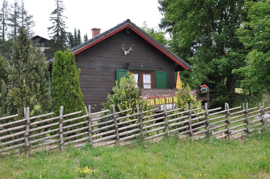 Сад в Weigl Hütte Semmering