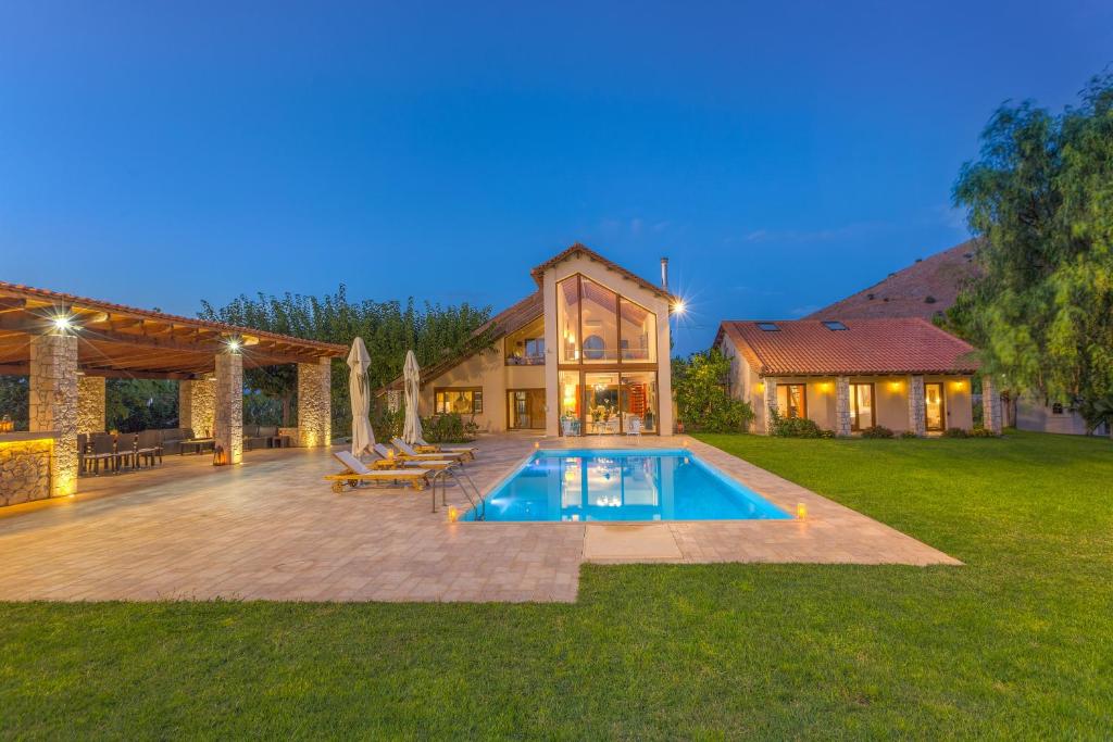 The swimming pool at or close to Villa Elva Nafplio