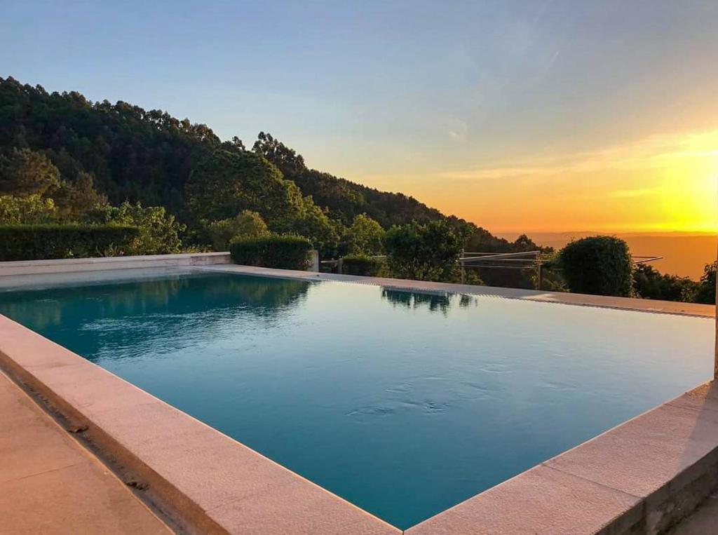 Piscina a Pera da Serra - Turismo no Espaço Rural o a prop