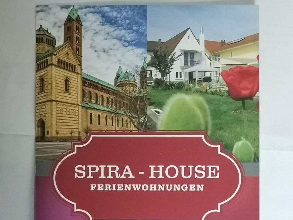 施派尔Spira House的建筑前的尖顶房屋标志