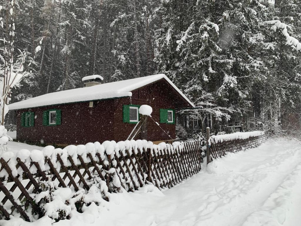 Waldchalet am Eichhof during the winter