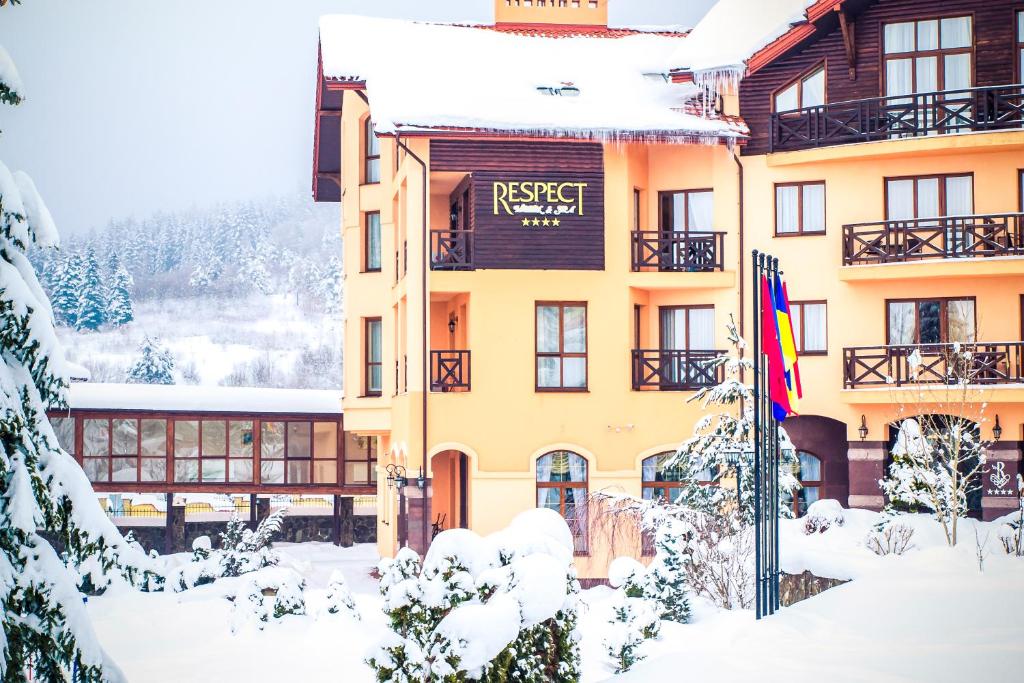 a hotel in the snow in the mountains at СПА-Готель "RESPECT" in Skhidnitsa