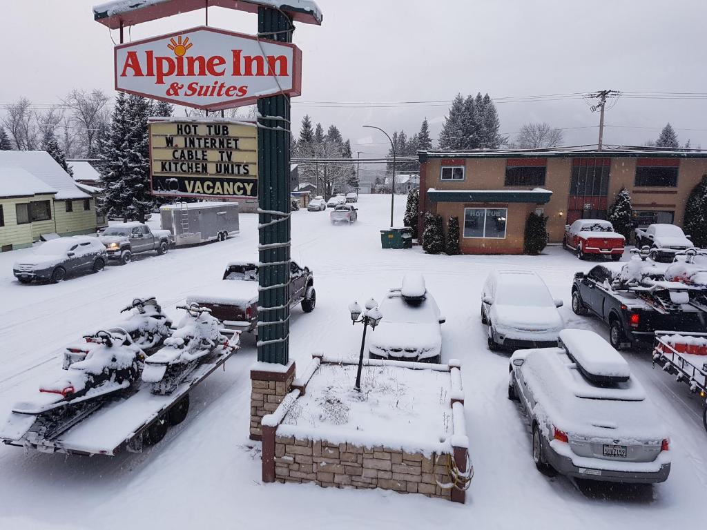 Alpine Inn & Suites durante o inverno