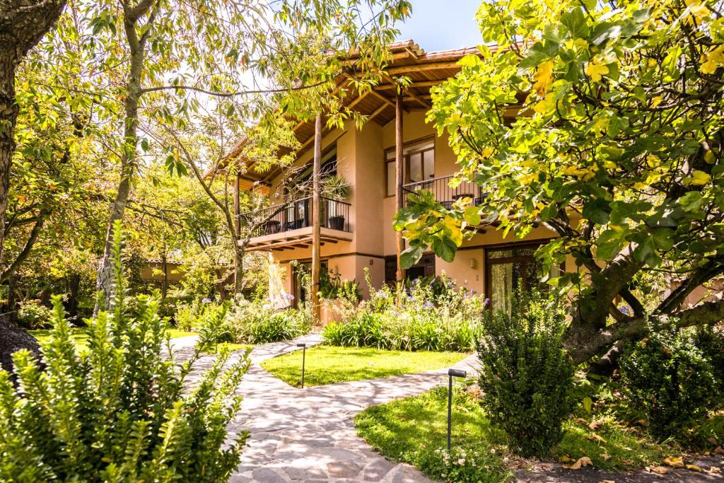 Jardí fora de Andenia Boutique Hotel, Sacred Valley