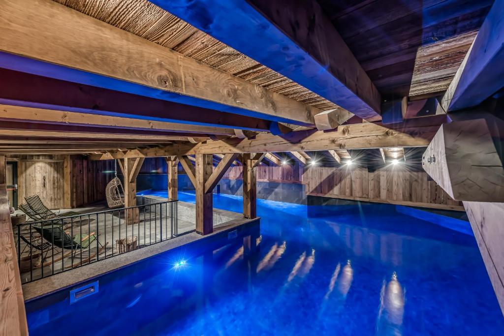 Bazen u ili blizu objekta Hotel & Spa Le Val d'Isère