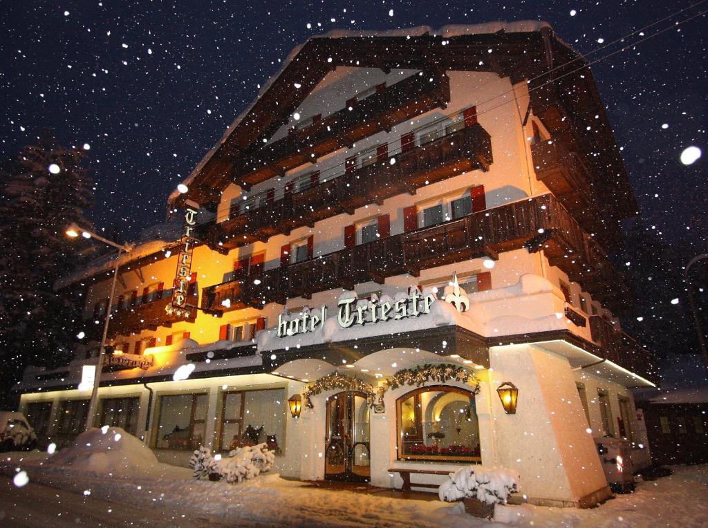 Gallery image of Hotel Trieste in Cortina dʼAmpezzo