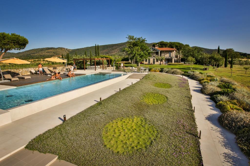 A piscina localizada em Podere del Priorato ou nos arredores