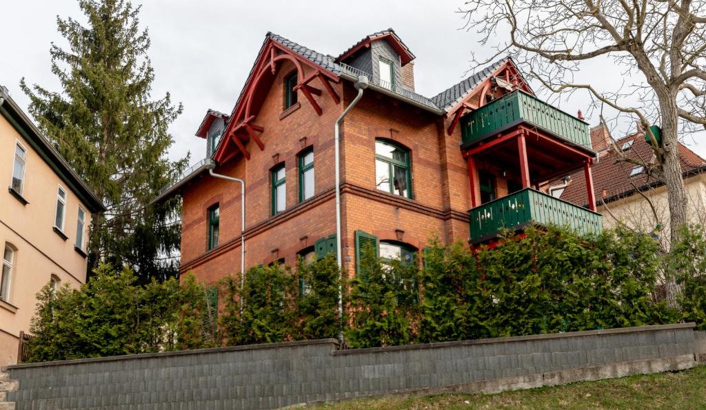 El edificio en el que está el departamento