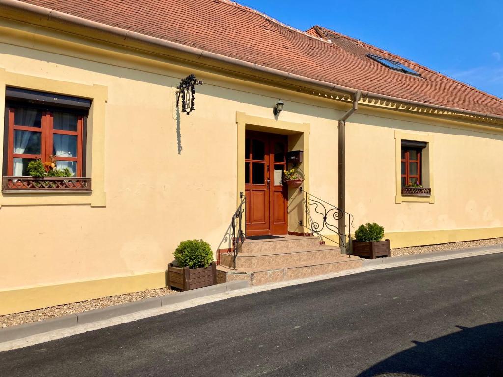 Фотография из галереи Guesthouse Mikuláš Mikulov - free parking in the city center в Микулове