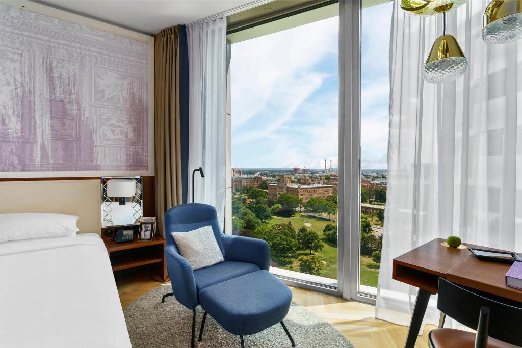 O zonă de relaxare la Andaz Vienna Am Belvedere, By Hyatt