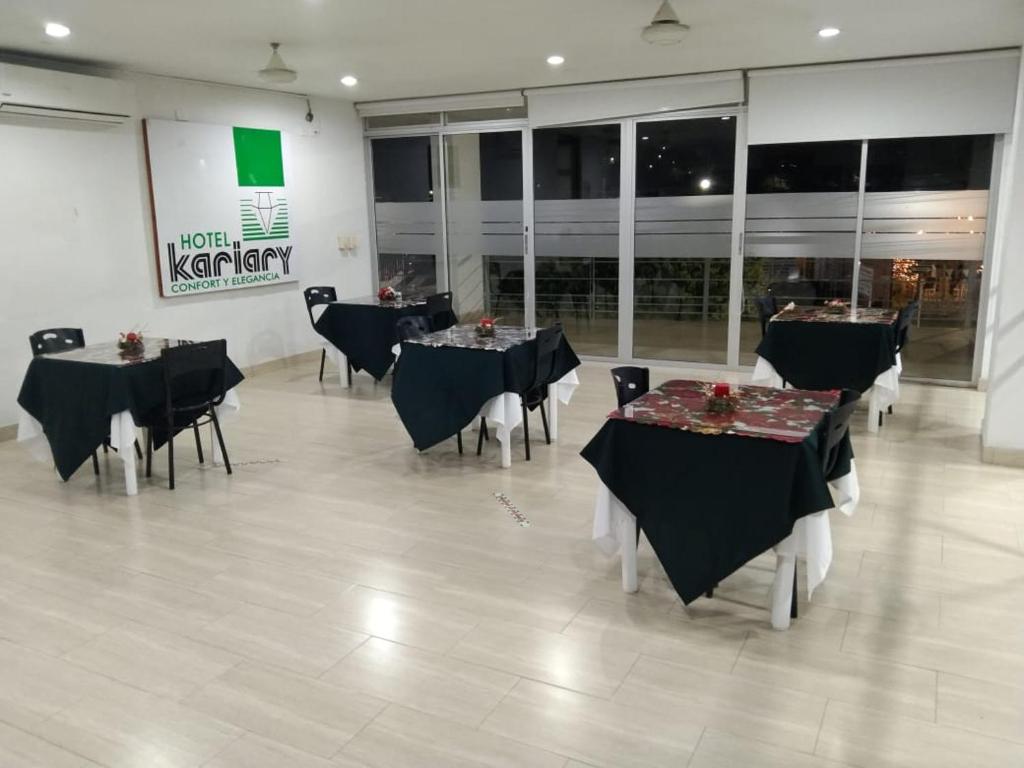 Restoran ili neka druga zalogajnica u objektu Hotel Kariary