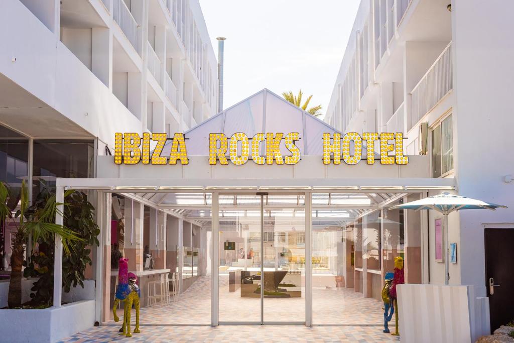 Apgyvendinimo įstaigoje Ibiza Rocks Hotel - Adults Only viešintys svečiai