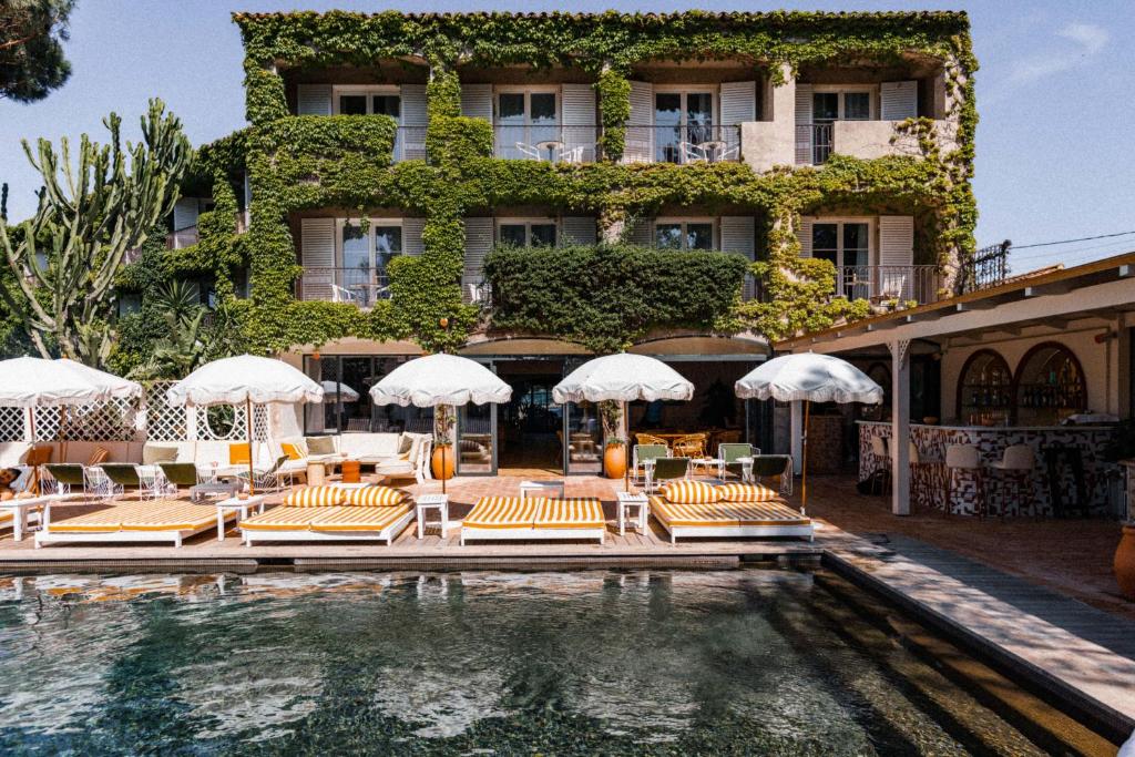 Imagen de la galería de Hotel des Lices, en Saint-Tropez