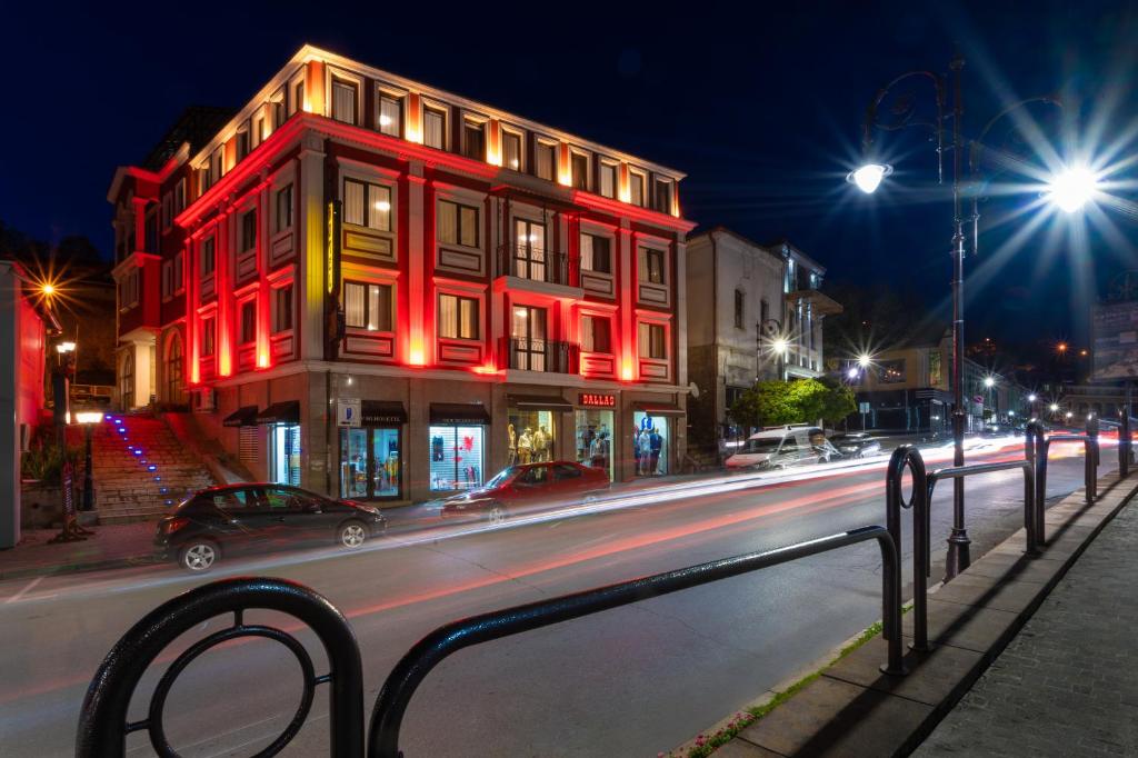 El edificio en el que está el hotel