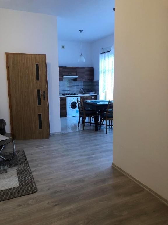 Virtuve vai virtuves zona naktsmītnē Apartament nad jeziorem Ryn (II)