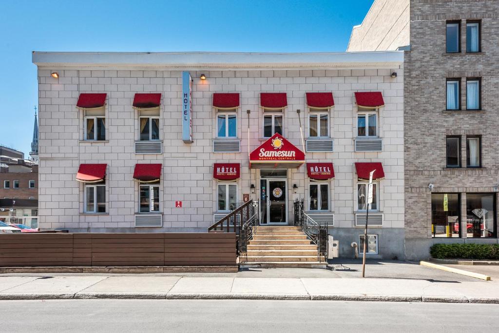 Muka bangunan atau pintu masuk Samesun Montreal Hotel & Hostel